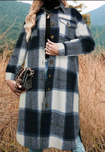 Load image into Gallery viewer, Plaid coat
